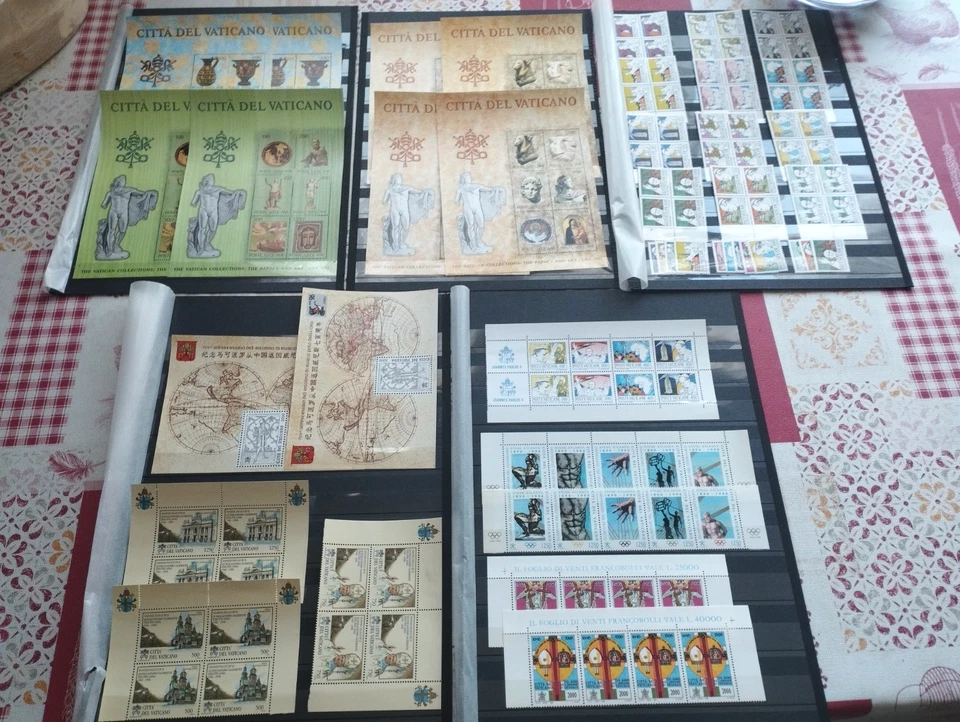 Vatican Neuf Lot de timbres  n**   envoi sans support - Photo 1/4