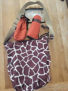 OiOi Australia baby Changing Bag - giraffe print - Picture 1 of 4
