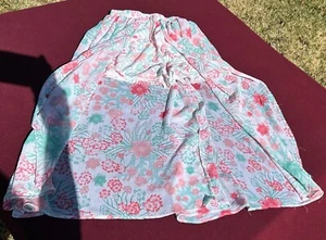 GIRS' M (10-12) FLORAL KNIT SHORTS W/ SHEER SKIRT OVERLAY, WHITE/PINK/GREEN, EUC - Picture 1 of 4