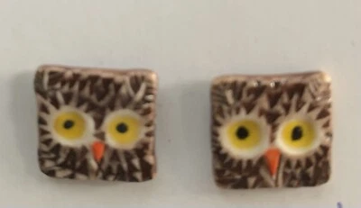 Pendientes de diseño de porcelana hechos a mano cara de búho firmados Evie Auerbach raro encontrar NUEVO Foto 1 de 4
