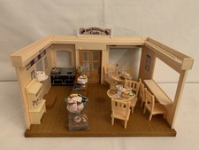 Sylvanian Families Blackcurrant Cafe with Lots of Food n Cakes