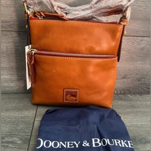Dooney & Bourke Florentine Huntington Letter Carrier natural color bag - Picture 1 of 8