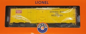 BM1: Lionel No. 2026081 40′ Plug Door Reefer Green Bay & Western #21002 - Picture 1 of 3