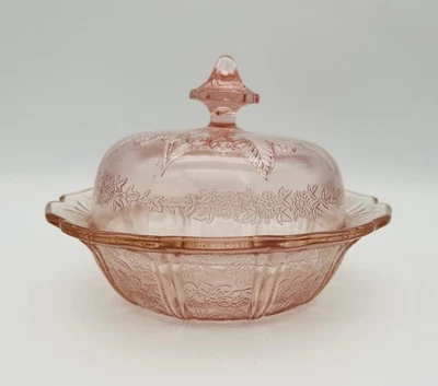 Plato de mantequilla redondo de vidrio rosa de la depresión vintage con tapa de cúpula (JP3265)  Foto 1 de 4