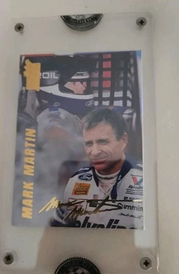 1994 Press Pass VIP Winston Drivers Mark Martin #21 Gold Foil Signature /1500 - Image 1 of 4