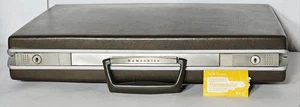***Valigetta sottile vintage Samsonite Classic 100 Hardshell (marrone scuro) (con chiave) - Foto 1 di 17