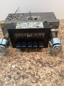 OEM Radio 1973-79 Ford Bronco F-series Trucks Aeronutronic D8TF-18806 Powers Up - Picture 1 of 8