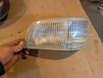 Пассажирский габаритный указатель поворота 1991-1996 Buick Roadmaster - Изображение 1 из 4