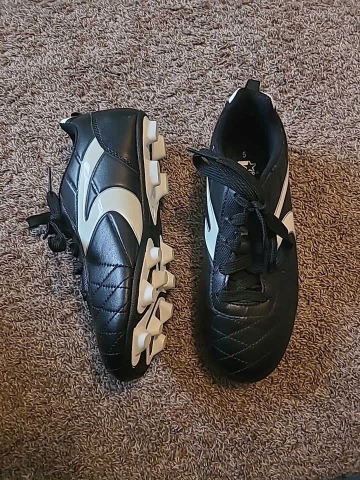 Botines de fútbol para principiantes negros talla 2 para jóvenes Foto 1 de 1