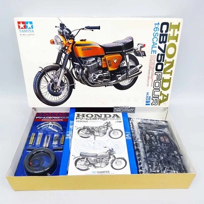 Tamiya 1/6 Honda CB750 Four Big Scale Series Plastic Model Kit Giappone NUOVO - Immagine 1 di 4