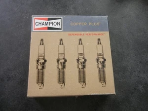 Champion Copper Plus 438 RC12ECC SET OF 4 NEW SPARK PLUGS - Picture 1 of 3