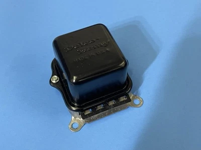 Regulador de voltaje Delco restaurado 1119515 7J Foto 1 de 3