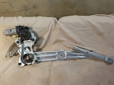 03-06 Dodge Ram 1500 2500 Quad Cab drivers left front window motor and regulator - Image 1 of 4