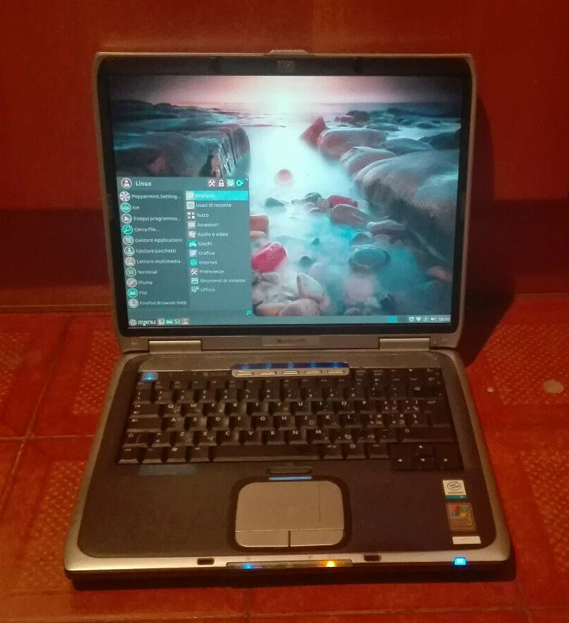 HP PAVILION ZE4900 PC LAPTOP FUNZIONANTE RETROCOMPUTER VINTAGE - Immagine 1 di 1