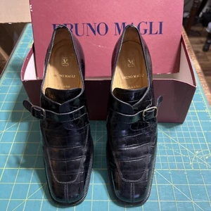 Bruno Magli Black Loafers Women's made in Italy Bologna 8 1/2AA - Picture 1 of 9