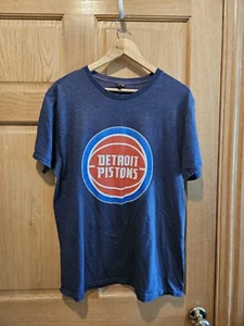 Vintage NBA Detroit Pistons T-shirt Size Large Blue NBA Short Sleeve Motor City - Picture 1 of 3