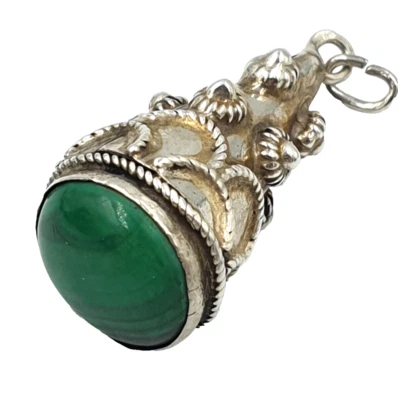 Ciondolo charm etnico con malachite in argento 800 vintage antico anni ‘30 - Immagine 1 di 4