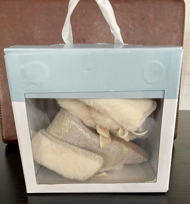 Nuevo en caja botín dorado Robeez Willa Cozie suela suave 18-24 meses piel sintética Foto 1 de 3