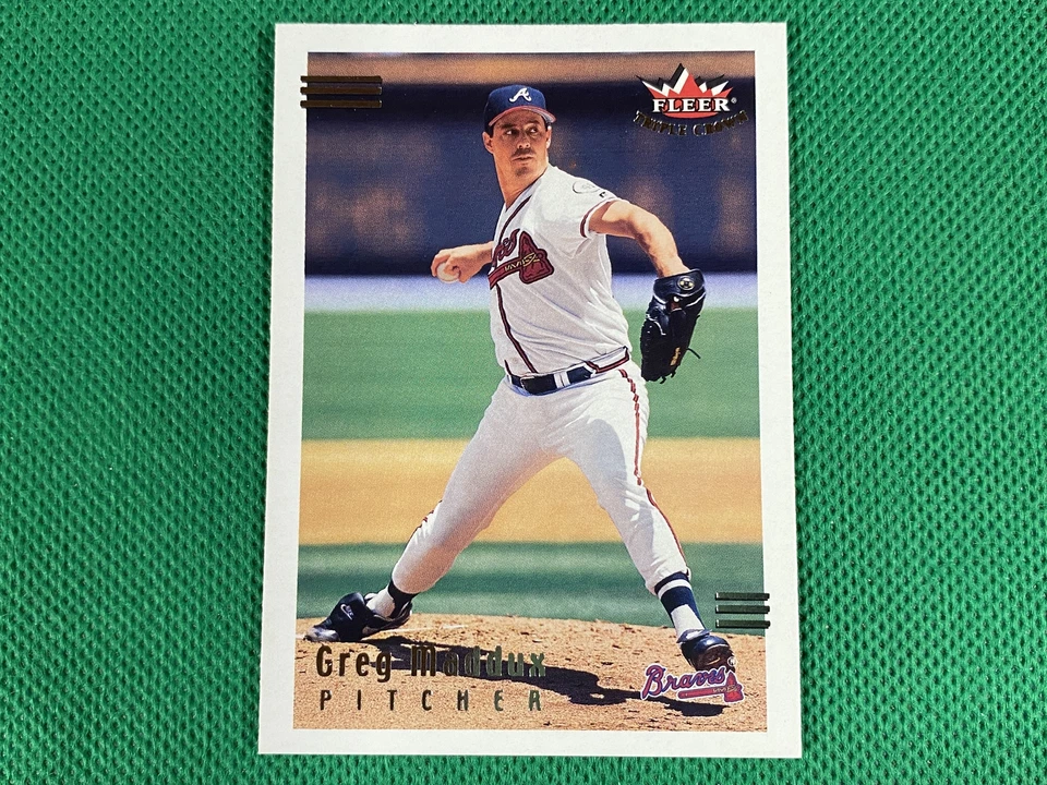 2002 Fleer Triple Crown #166 Greg Maddux Atlanta Braves - Image 1 of 1