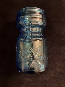 HERMOSO FRASCO DE VIDRIO AZUL CLARO WHEATON, NUEVO JJ 4 pulgadas de alto y 2 1⁄4 pulgadas de ancho - Imagen 1 de 8