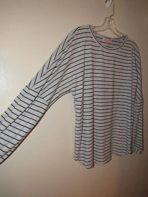 Womens Large Juicy Couture Gray Striped Balloon Sleeves Top Knit Comfort  - Image 1 of 4