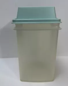 Tupperware Pick-a-Deli Pickle Keeper 1560 Light Aqua Blue Lid Complete Set - Picture 1 of 3