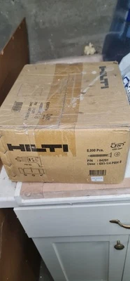 Tornillos metálicos Hilti 1-1/4 8000 piezas nuevos Foto 1 de 2