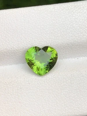 2.05 Ct Natural Vivid Bright Green Tourmaline Heart Cut  From Afghanistan - Image 1 of 4