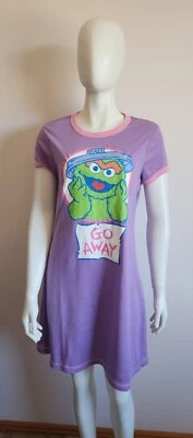 Sesame Street Ladies Oscar Go Away Purple Printed Nightie Size 12 NOS 2007 - image 1 of 4