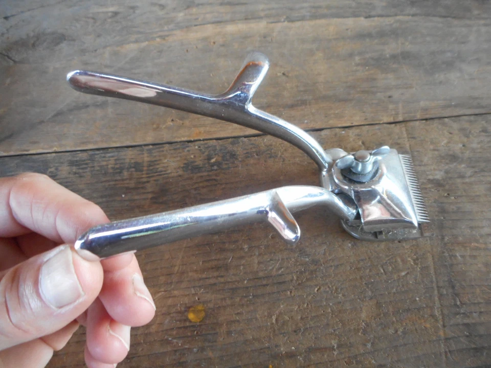 Razor Clippers Sears Roebuck Craftsman Beard Man Barber Shop Collectible  - Image 1 of 4