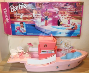 Barbie Traumschiff Yacht 1993 Pool, Schiff, Boot Mattel 10136, OVP von 1993 - Bild 1 von 17