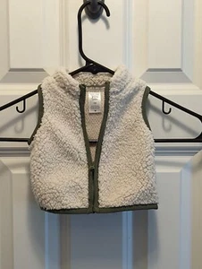 Toddler Faux Sherpa vest ~ Carter's NB. ~ zipper front - Picture 1 of 3