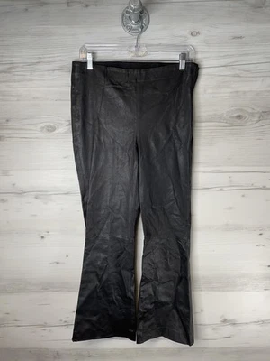 Pantalones Zara para mujer grandes negros de cuero de oveja acampanados con cremallera lateral 2154/041/800 Foto 1 de 4