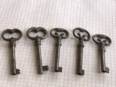 Ancienne Clé de Meuble Vitrine Armoire Porte Vintage années 70 Cuisse Grenouille - Photo 1/4