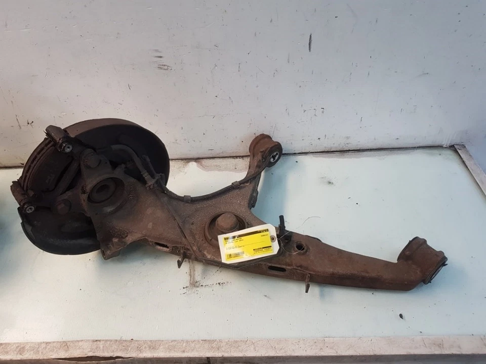 STUB AXLE LEFT REAR Volkswagen Transporter T5 2012 7E0501071 / 7H0501071E - Image 1 of 3