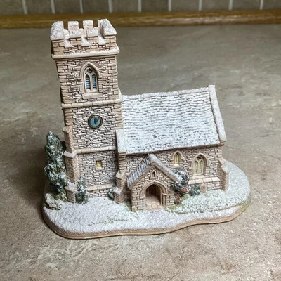Lilliput Lane Collectible Cottage: St. Joseph's Church, The Christmas Collection - Image 1 of 4