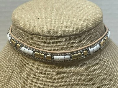 COLLAR GARGANTILLA CUERO CON CADENAS PANELES METÁLICOS BLANCOS DORADOS STELLA & DOT Foto 1 de 4