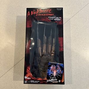 NECA A Nightmare On Elm Street 3 Dream Warriors Freddys Glove New Sealed