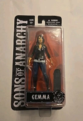 NUEVO 2014 Mezco Toyz Sons Of Anarchy Gemma con monopatín figura de 6" Foto 1 de 4