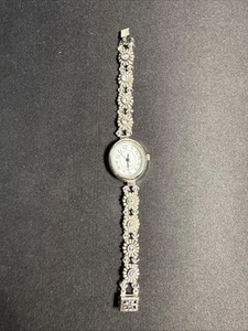 Vintage early 2000’s women’s Japan movement quartz watch bedazzled flowers - Picture 1 of 5