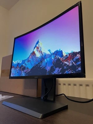 SAMSUNG LS24C366EAUXXU Full HD 24" Curved VA LCD Monito - 4ms - 75Hz - Image 1 of 4
