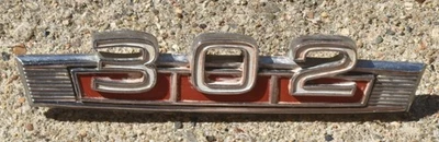Ford Bronco 302 V8 1968-1974 original guardabarros emblema motor llamada incrustación roja Foto 1 de 3