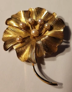Broche broche flor perla BB Binder Brothers 1/20 12KGF relleno de oro - Imagen 1 de 9