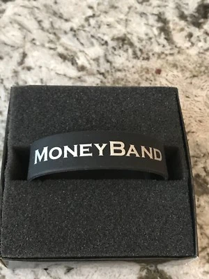 MoneyBand - The new stylish way To carry cash and credit cards securely - Image 1 of 4