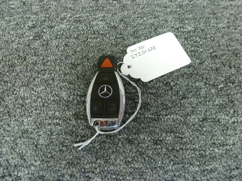 Оригинальный гибридный брелок для дистанционного открывания дверей без ключа для Mercedes Benz C350e 2016–2018 годов выпуска 2017 годов выпуска - Изображение 1 из 1