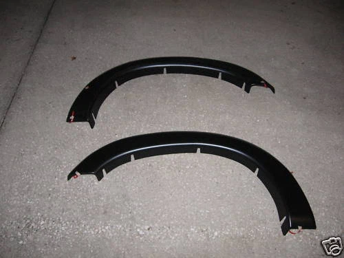 2 BLAZER XTREME REAR WHEEL FENDER FLARES EXTREME Foto 1 de 1