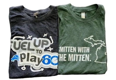 Lote De 2 Camisetas Hombre Talla Pequeña Mixtas Excelente Estado Foto 1 de 4