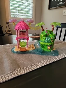 Hatchimals Colleggtibles Tropical Island Party Playset Lights Sound Music WORKS - Picture 1 of 9
