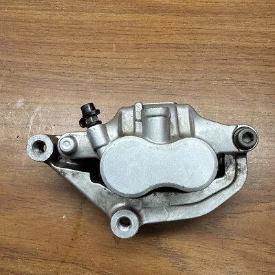 Pinza de freno delantera izquierda Yamaha V Star 1100 XVS1100 2007 5KS-2580T-01-00 Foto 1 de 4