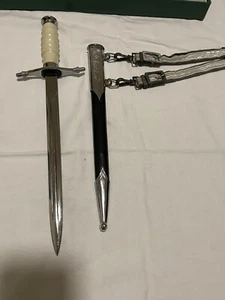 EAST GERMAN ARMY OFFICER REPRO DAGGER AND SCABBARD WITH HANGER MINT CONDITION - Picture 1 of 18